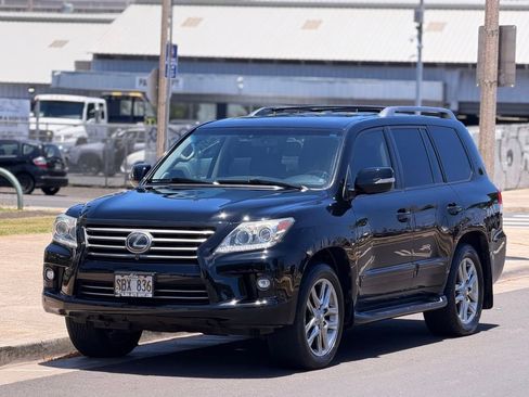 Used 2014 Lexus LX 570 4WD image 1