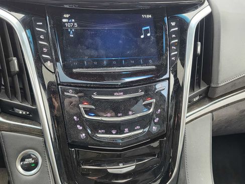 Used 2020 Cadillac Escalade Platinum AWD/4WD image 28