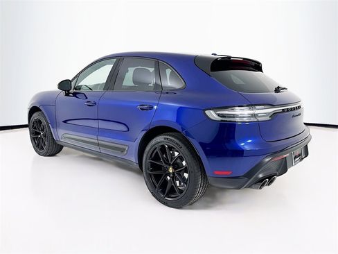 Certified 2024 Porsche Macan GTS image 3