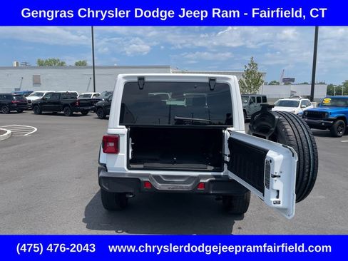 Certified 2025 Jeep Wrangler Unlimited Sahara w/ Safety Group AWD/4WD image 29