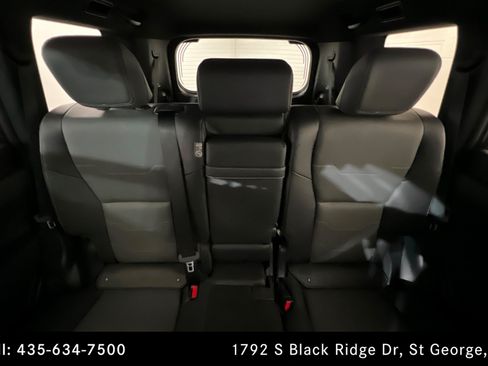 Used 2024 Lexus GX 550 w/ Accessory Package (Z1) AWD/4WD image 26