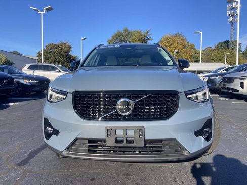 Certified 2023 Volvo XC40 B5 Plus w/ Protection Package Premier image 2