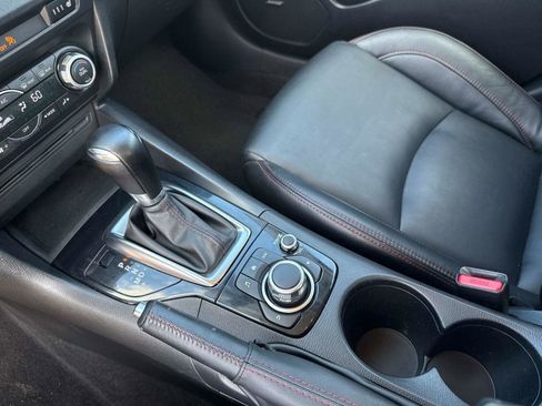 Used 2015 MAZDA MAZDA3 i Grand Touring image 19