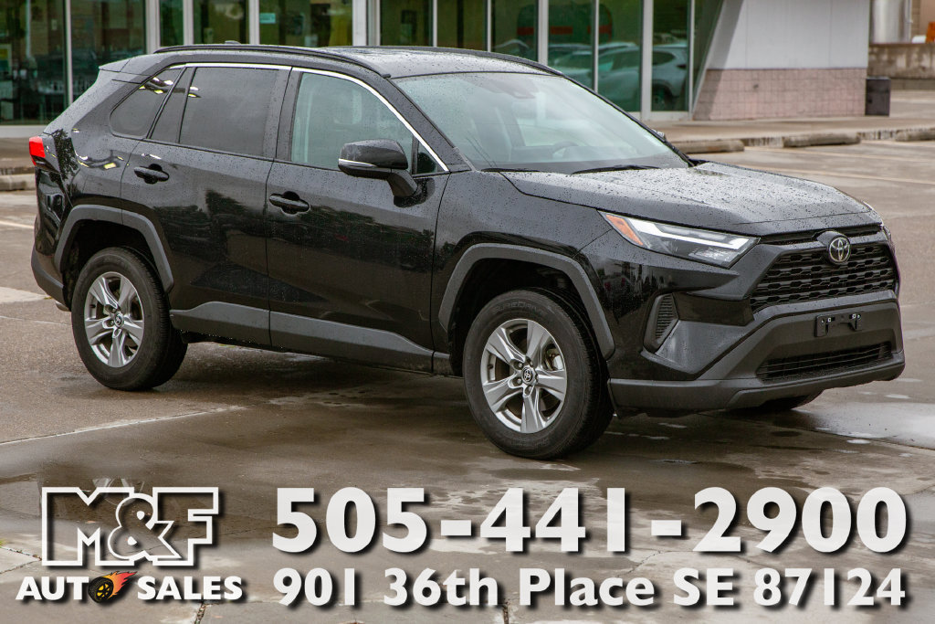 Used 2023 Toyota RAV4 XLE FWD image 1