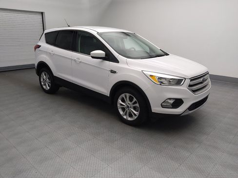 Used 2019 Ford Escape SE FWD image 11