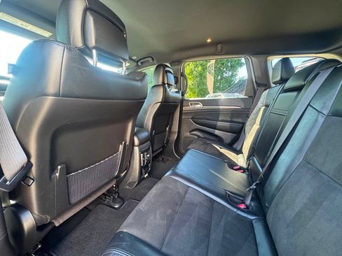 Used 2021 Jeep Grand Cherokee Laredo X AWD/4WD image 19