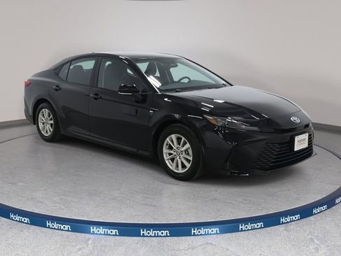 Certified 2025 Toyota Camry LE image 3