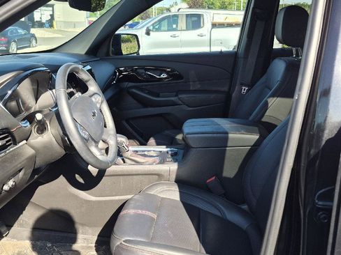 Used 2023 Chevrolet Traverse RS w/ LPO, Floor Liner Package FWD image 6