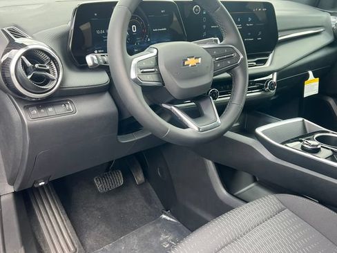 New 2027 Chevrolet Equinox LT FWD image 12