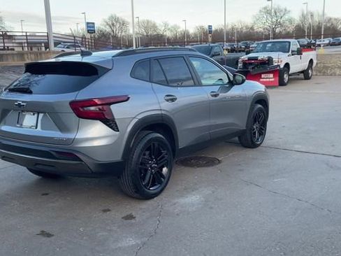 Used 2025 Chevrolet Trax ACTIV w/ Driver Confidence Package image 8