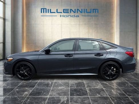 Used 2024 Honda Civic Sport image 2