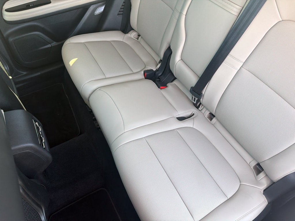 Used 2026 Lincoln Corsair Premiere AWD/4WD image 13