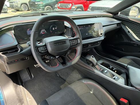 Used 2024 Dodge Charger Daytona Scat Pack w/ Plus Group AWD/4WD image 23
