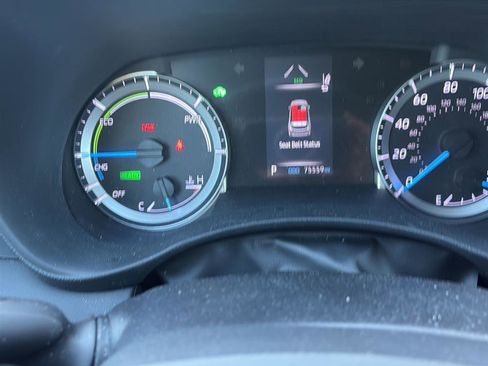 Used 2021 Toyota Highlander LE image 8