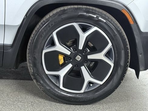 Used 2022 Rivian R1T Adventure image 5