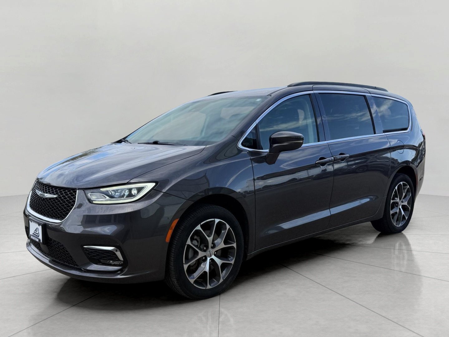 Used 2022 Chrysler Pacifica Touring-L AWD/4WD image 6