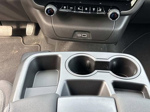 New 2026 Chevrolet Suburban LS image 16