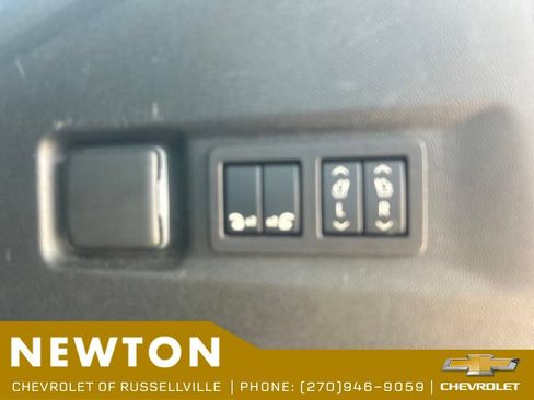 Used 2025 Chevrolet Suburban Z71 w/ Comfort Package AWD/4WD image 43
