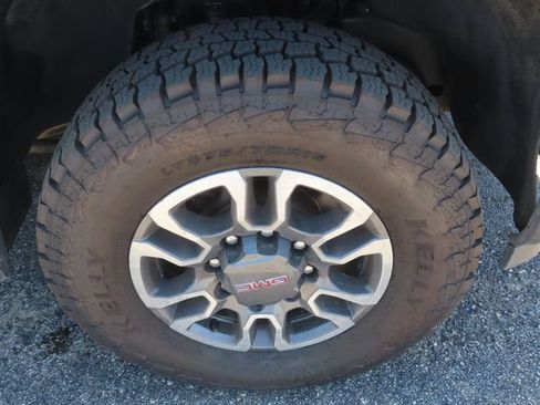 Used 2024 GMC Sierra 3500 SLE w/ SLE Convenience Package AWD/4WD image 13