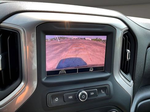 Used 2022 Chevrolet Silverado 1500 Custom AWD/4WD image 17