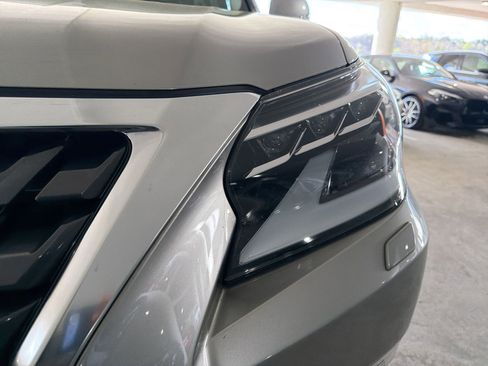 Used 2023 Lexus GX 460 Premium image 12