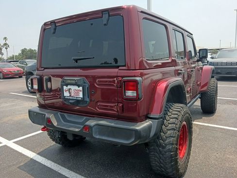 Used 2022 Jeep Wrangler Unlimited Rubicon w/ Cold Weather Group AWD/4WD image 3