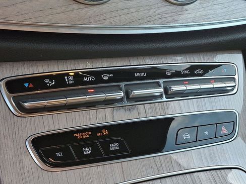 Used 2023 Mercedes-Benz C 43 AMG 4MATIC Cabriolet image 15