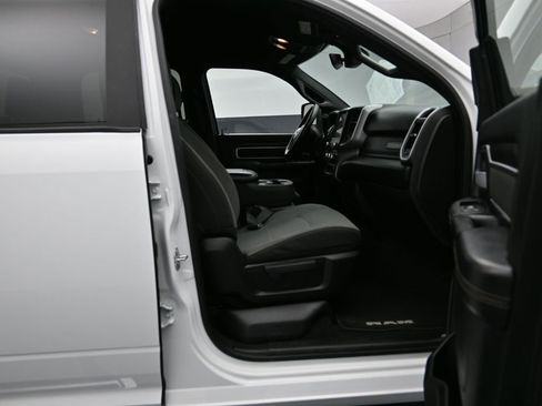 Used 2024 RAM 3500 Big Horn image 27