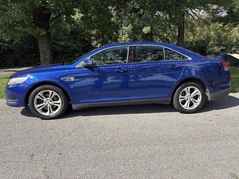 Used 2014 Ford Taurus SEL FWD image 4