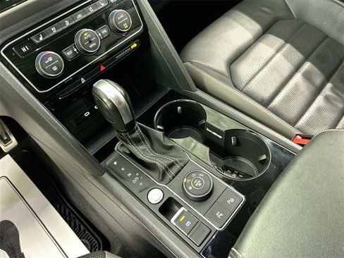 Certified 2023 Volkswagen Atlas SEL Premium image 25