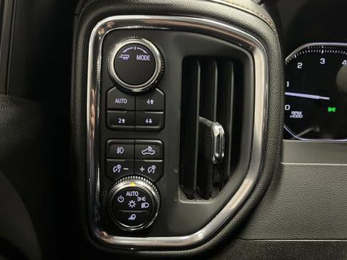 Used 2023 GMC Sierra 3500 AT4 w/ AT4 Preferred Package AWD/4WD image 34