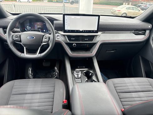 Used 2025 Ford Explorer ST-Line RWD image 12