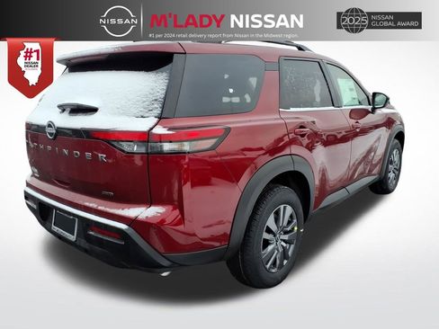 New 2026 Nissan Pathfinder SV image 7
