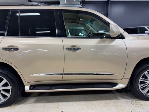 Used 2009 Lexus LX 570 4WD image 18