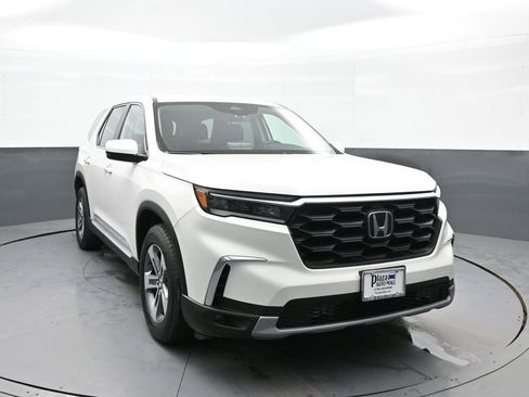 Used 2023 Honda Pilot EX-L image 3