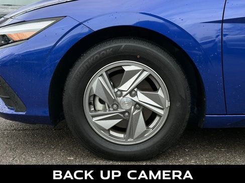 Used 2024 Hyundai Elantra SE image 4