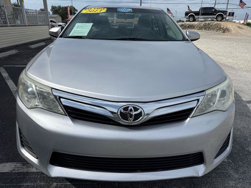 Used 2013 Toyota Camry LE FWD image 8