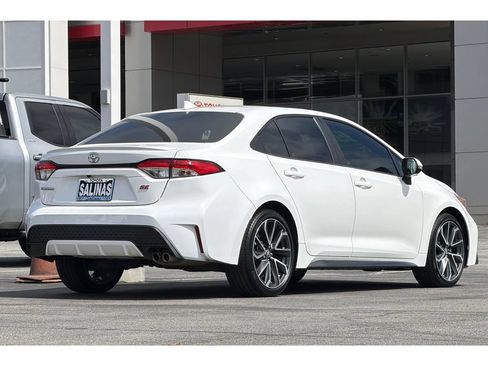 Used 2021 Toyota Corolla SE w/ Carpet Mat Package (TMS) FWD image 4