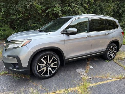 Used 2019 Honda Pilot Elite image 2