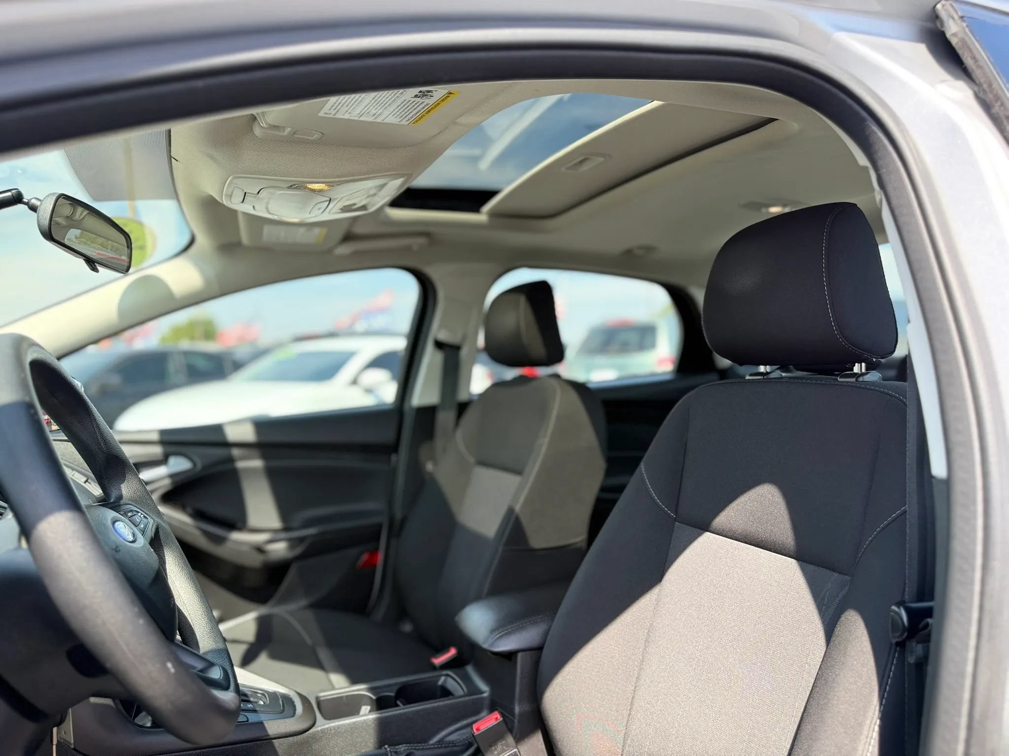 Used 2018 Ford Focus SEL FWD image 12