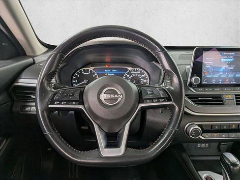 Used 2023 Nissan Altima 2.5 SR FWD image 13
