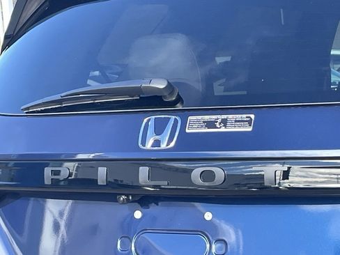 New 2025 Honda Pilot Touring image 22