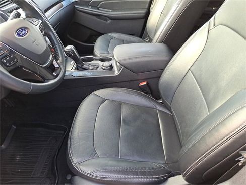 Used 2019 Ford Explorer Limited w/ Class III Trailer Tow Package image 23