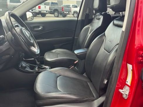 Used 2019 Jeep Compass Limited AWD/4WD image 32