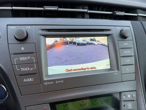 Used 2015 Toyota Prius Three FWD image 22