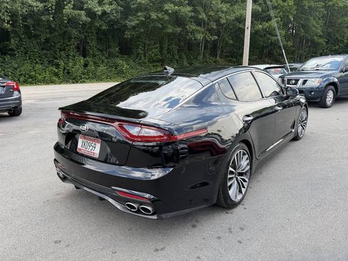 Used 2018 Kia Stinger Premium RWD image 6