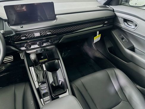 Used 2025 Honda Accord Sport image 19