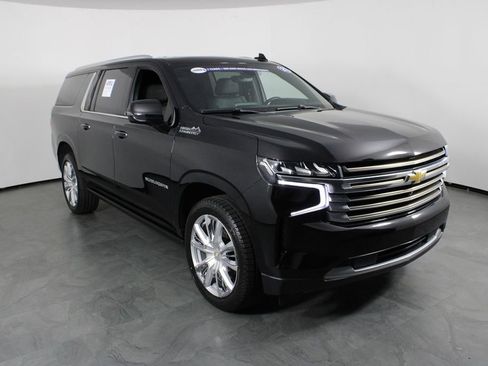 Used 2021 Chevrolet Suburban High Country image 4