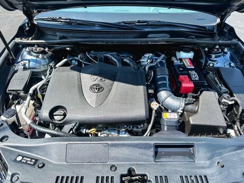 Used 2019 Toyota Avalon Limited FWD image 12