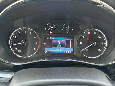 Used 2022 Buick Encore Preferred w/ Safety Package image 28